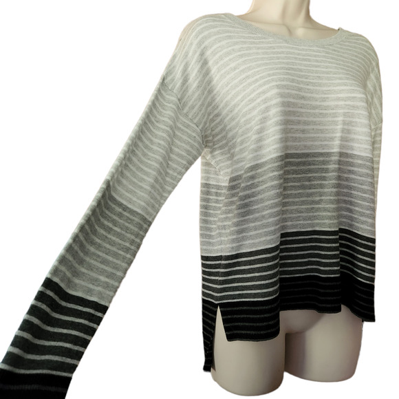 Gap Ombre Sweater Womens Size Small Stripe Long Sleeves Round Neck Pullover - Picture 2 of 8